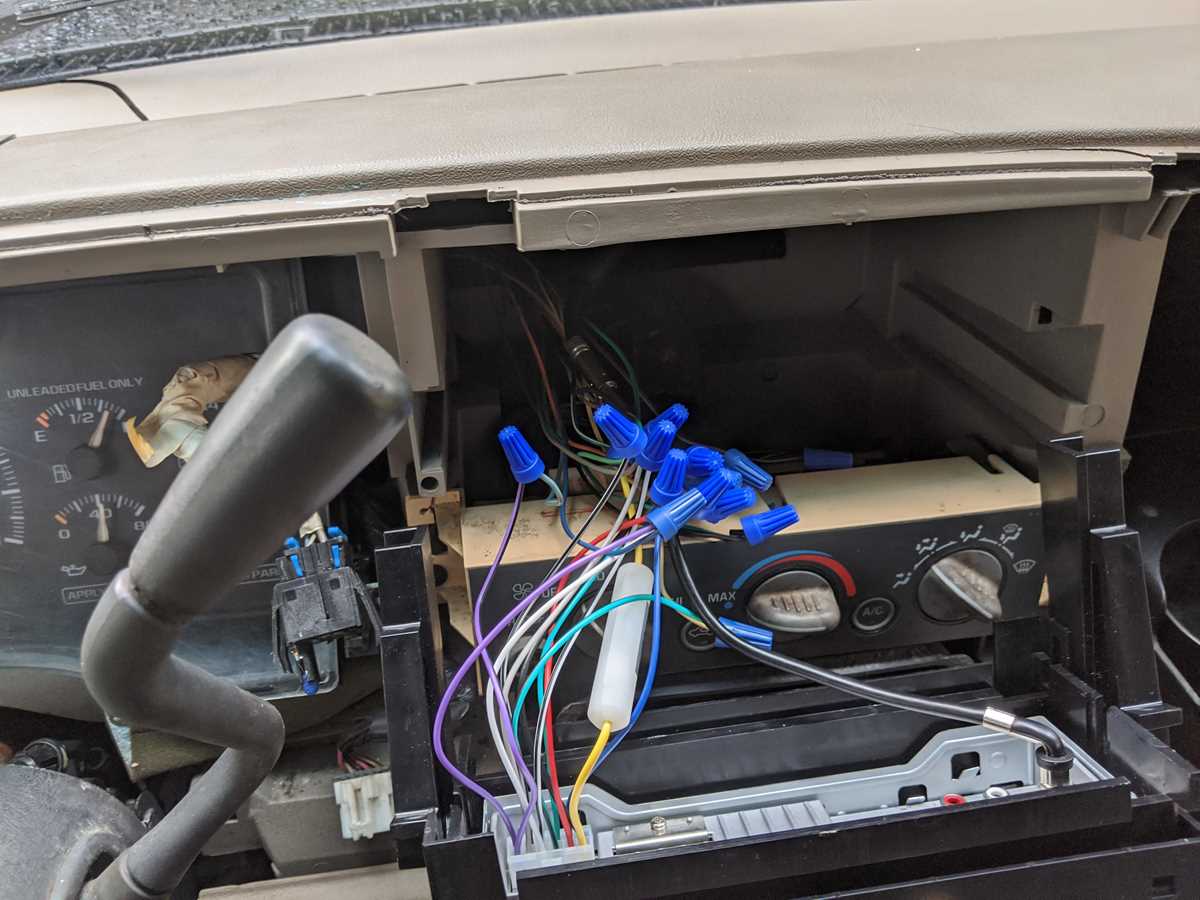 2001 chevy tahoe stereo wiring diagram 2001 chevy tahoe stereo wiring diagram