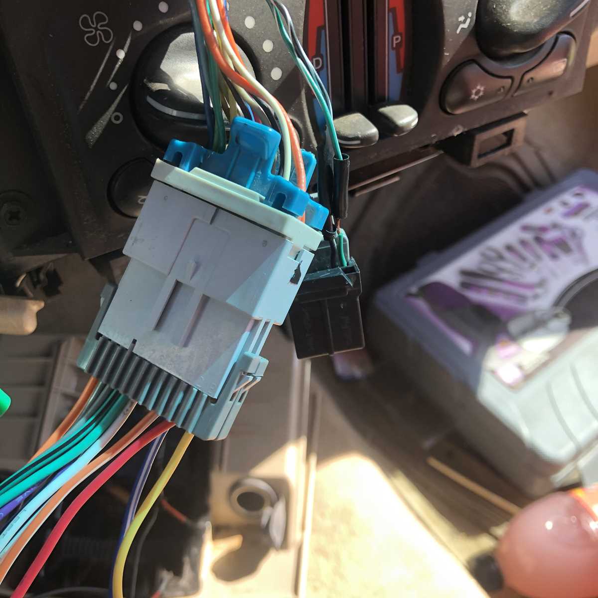 2004 chevy suburban radio wiring diagram