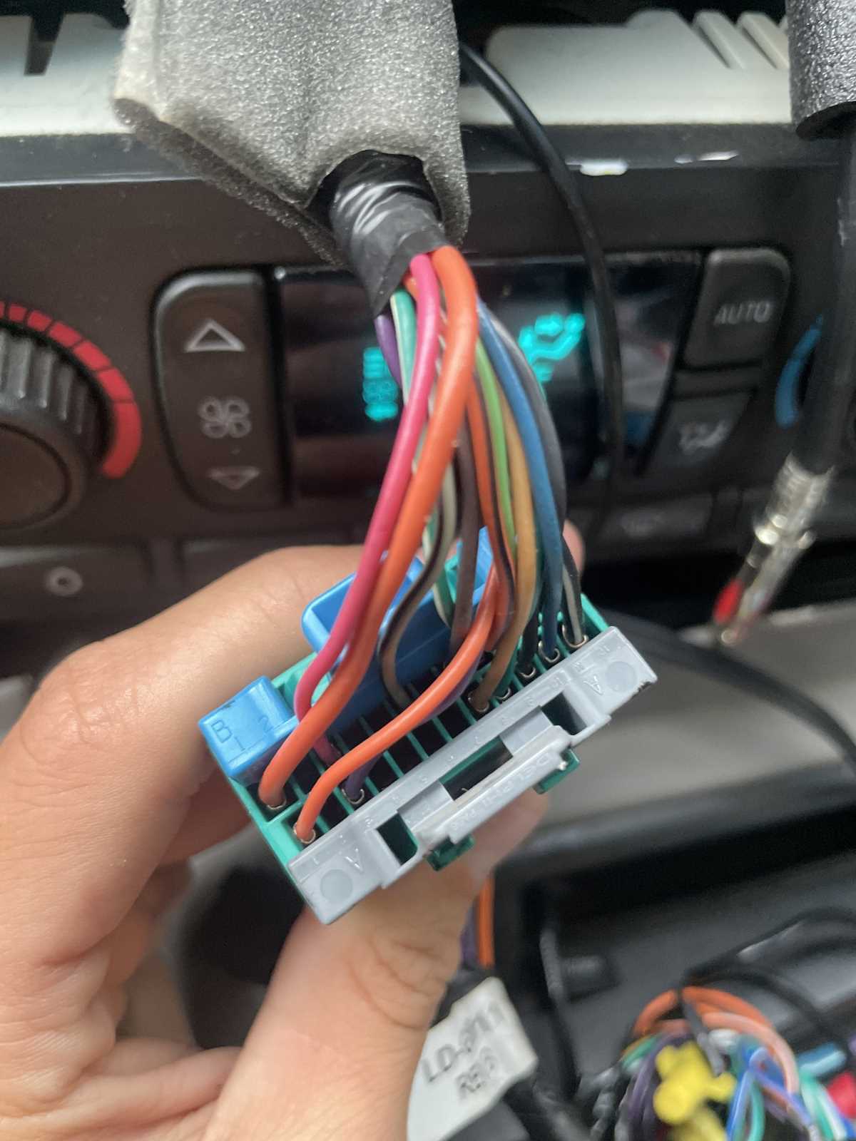 2004 chevy avalanche wiring diagram