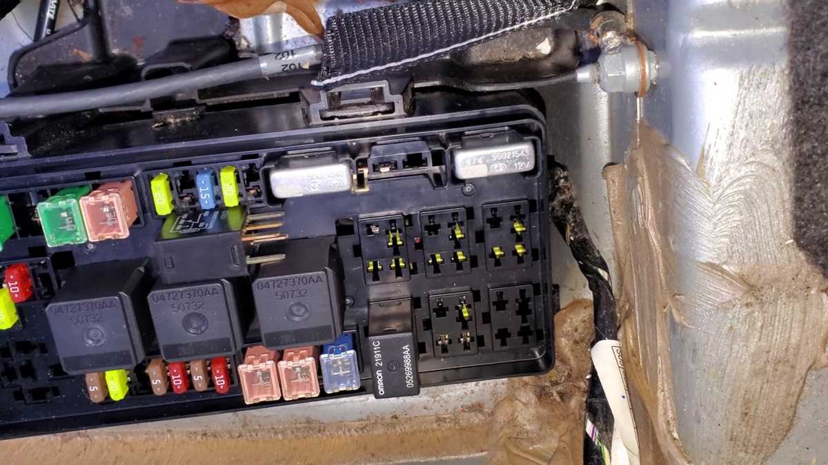 2006 chrysler 300 fuel pump wiring diagram